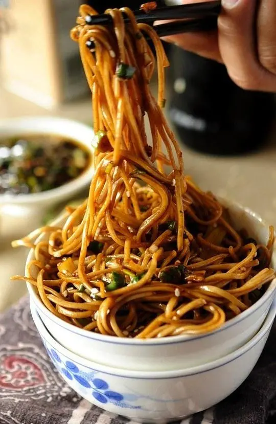 《舌尖上的武汉》：美食冒险还是隐形喜剧片？看完笑岔气！